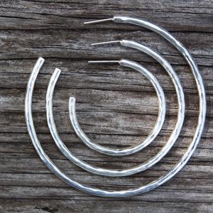 STERLING SILVER HAMMERED HOOP POST EARRINGS